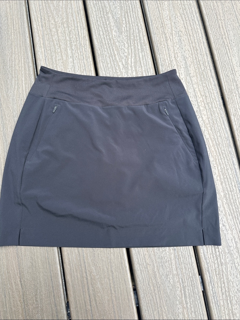 Athleta Black Mini Skirt / Short with Zip Pockets size 2